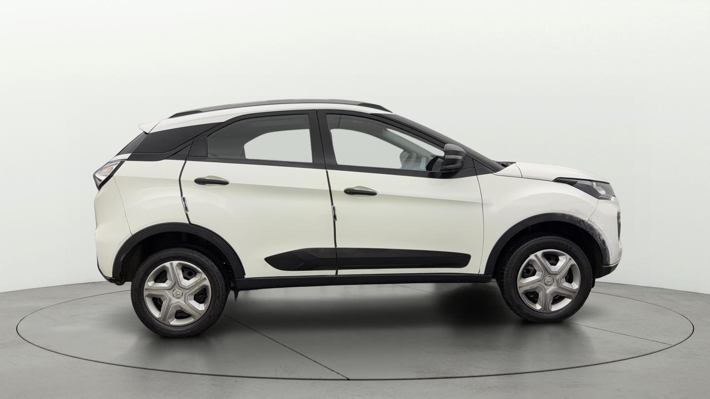 2022 Tata NEXON XMA PLUS SUNROOF PETROL, Petrol, Automatic, 76,208 km, Right Side View