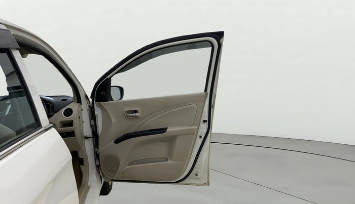 2020 Maruti Celerio VXI (O) CNG, CNG, Manual, 1,15,376 km, RHS Front Door