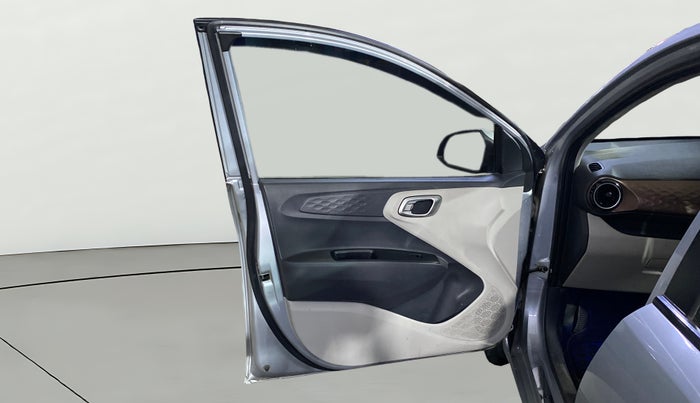 2023 Hyundai AURA SX 1.2 (O), Petrol, Manual, 32,558 km, LHS Front Door