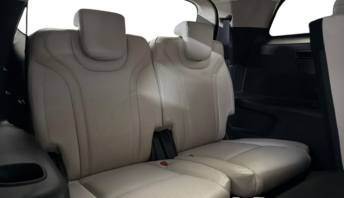 2025 Mahindra XUV700 AX 7 P MT 7 STR, Petrol, Manual, 6,361 km, Third Seat Row ( optional )