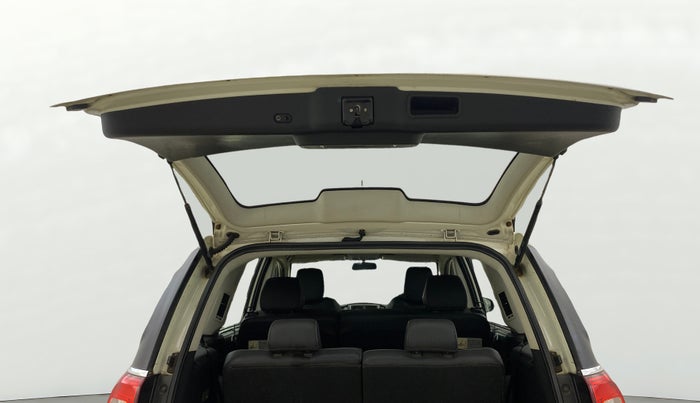 2018 Tata Hexa XTA 4X2 7 STR, Diesel, Automatic, 62,654 km, Boot Door Open