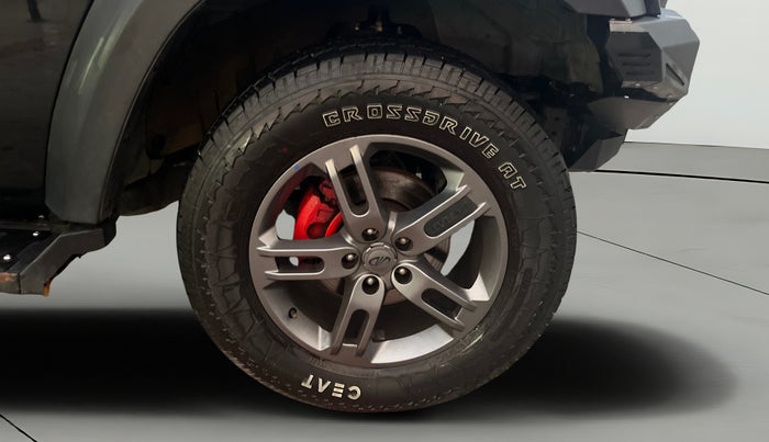 2022 Mahindra Thar LX PETROL HT 4WD AT, Petrol, Automatic, 18,289 km, Right Front Wheel