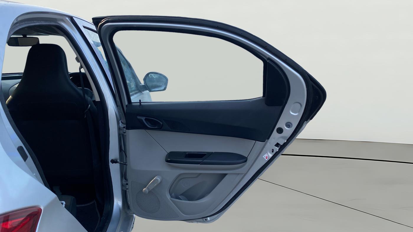 2017 Tata Tiago XE PETROL, Petrol, Manual, 21,511 km, RHS Rear Door
