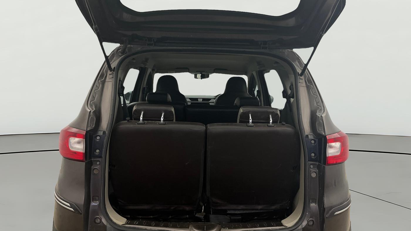 2022 Renault TRIBER RXT, Petrol, Manual, 47,166 km, Boot Open Zoomed View