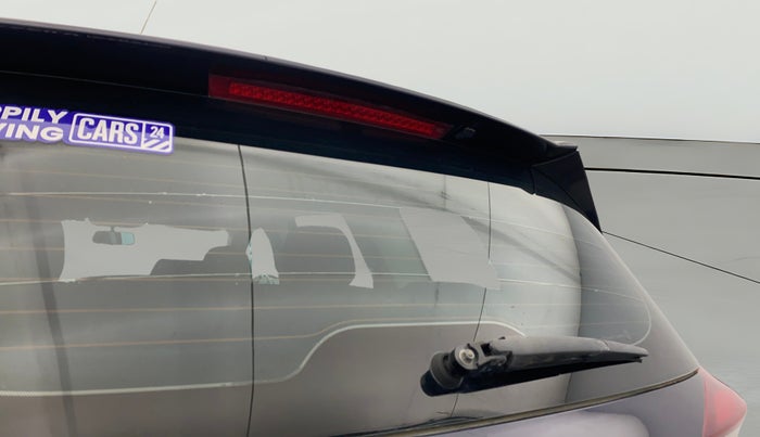 2022 Mahindra XUV700 AX 5 P MT 7 STR, Petrol, Manual, 32,954 km, Rear Wiper