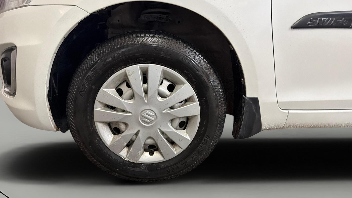 2017 Maruti Swift LXI (O), Petrol, Manual, 31,576 km, Left Front Wheel