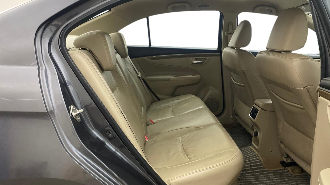 2022 Maruti Ciaz ALPHA 1.5 SHVS PETROL, Petrol, Manual, 96,490 km, Right Side Rear Door Cabin