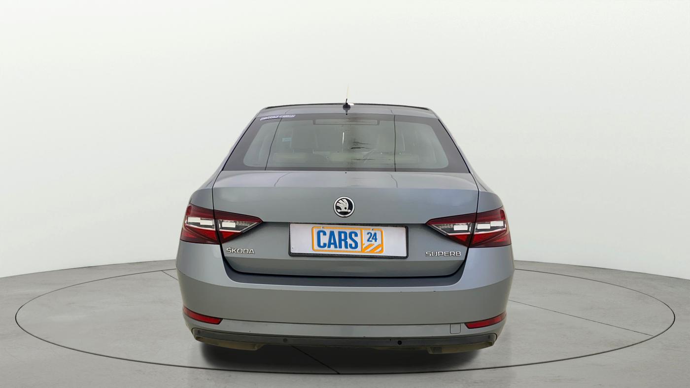 2016 Skoda Superb L&K 1.8 TSI AT, Petrol, Automatic, 52,309 km, Back/Rear