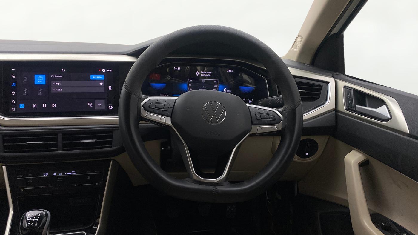 2022 Volkswagen VIRTUS TOPLINE TSI 1.0 MT, Petrol, Manual, 70,156 km, Steering Wheel Close Up