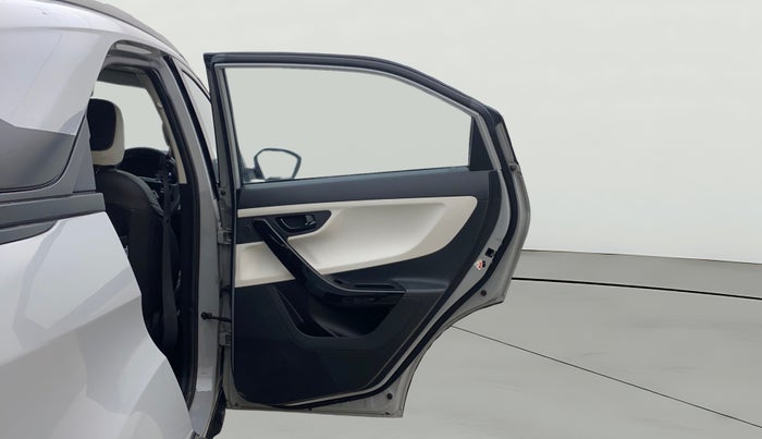 2024 Tata NEXON Pure 1.2 Petrol 6AMT, Petrol, Manual, 7,247 km, RHS Rear Door