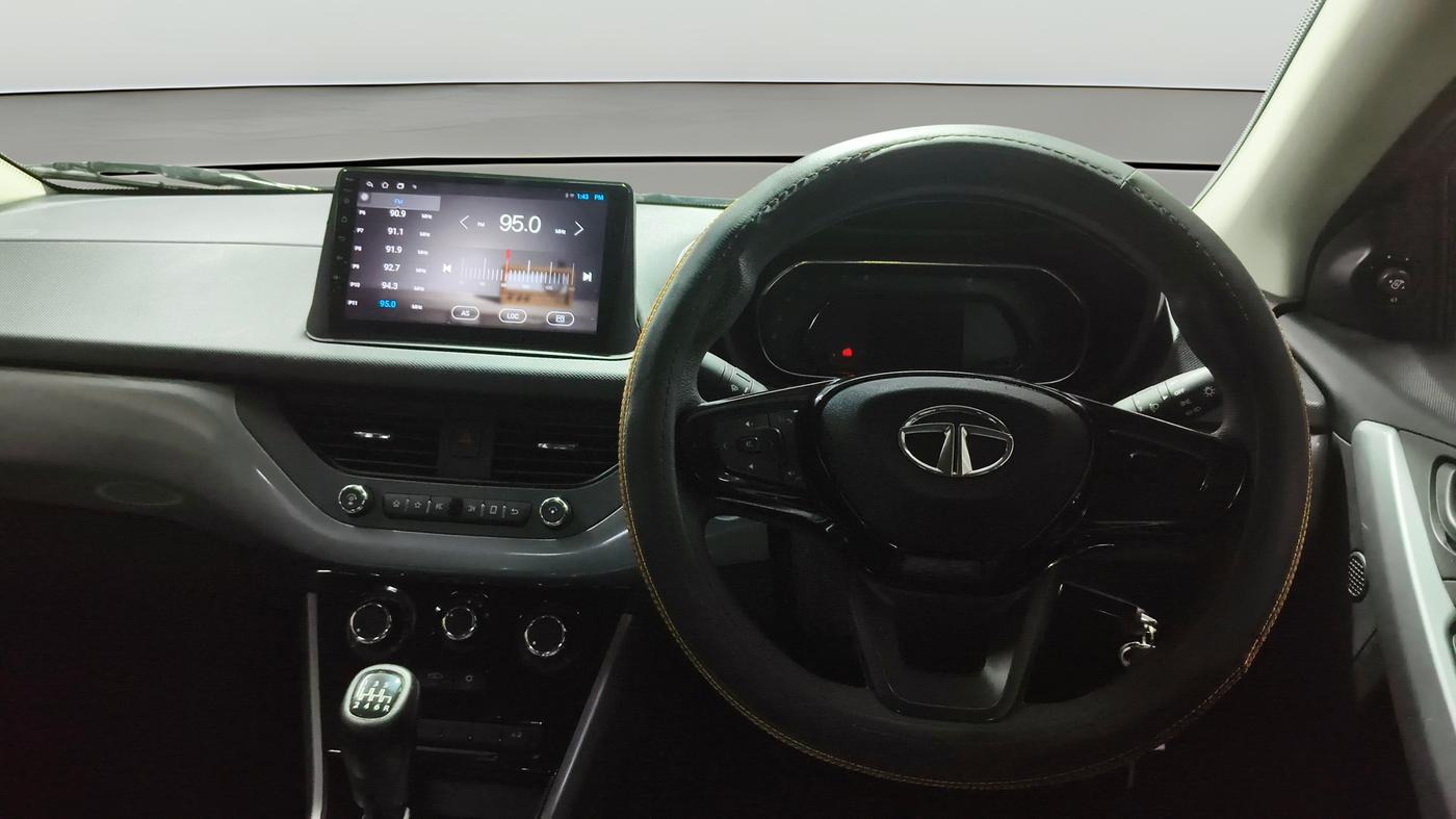 2023 Tata NEXON XM SUNROOF PETROL, Petrol, Manual, 21,988 km, Steering Wheel Close Up