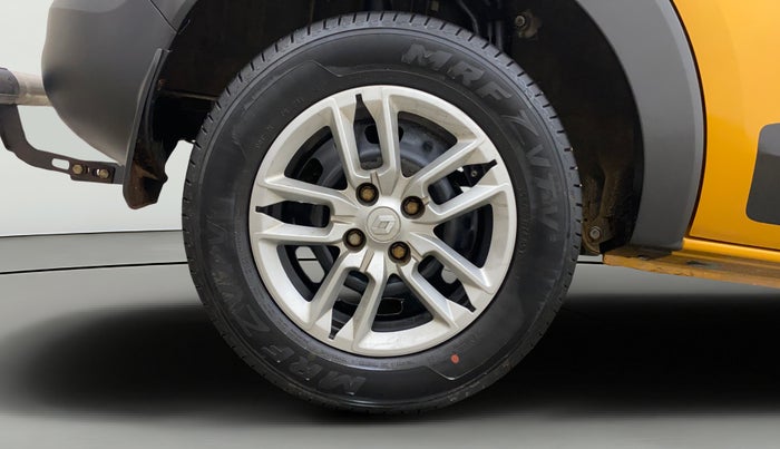 2021 Renault TRIBER RXT AMT, Petrol, Automatic, 48,169 km, Right Rear Wheel