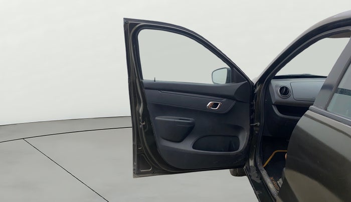 2018 Renault Kwid RXT 1.0, Petrol, Manual, 74,341 km, LHS Front Door