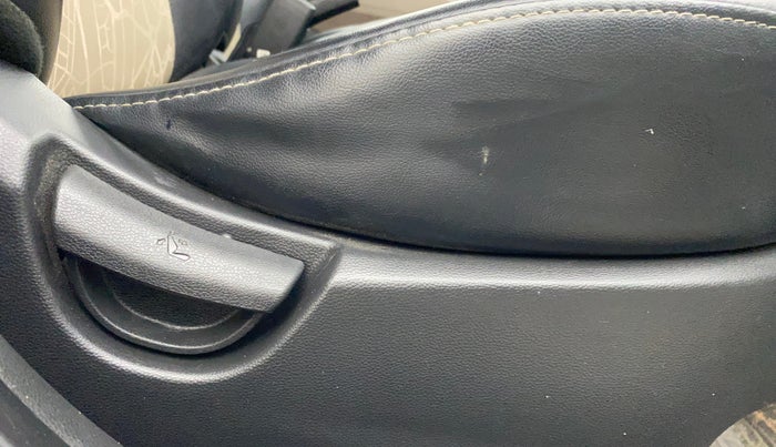 2019 Hyundai Grand i10 SPORTZ AT 1.2 KAPPA VTVT, Petrol, Automatic, 64,035 km, Driver Side Adjustment Panel