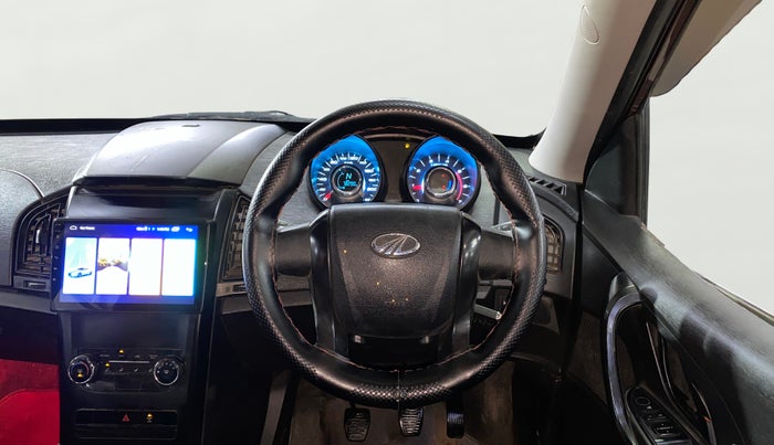 2018 Mahindra XUV500 W5, Diesel, Manual, 78,284 km, Steering Wheel Close Up