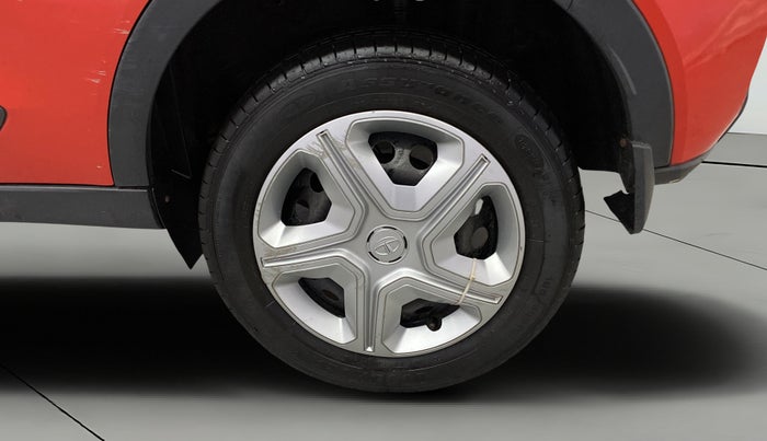 2022 Tata NEXON XMA SUNROOF PETROL, Petrol, Automatic, 37,447 km, Left Rear Wheel