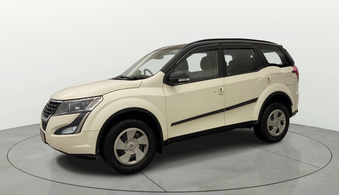 2019 Mahindra XUV500 W7, Diesel, Manual, 83,915 km, Left Front Diagonal