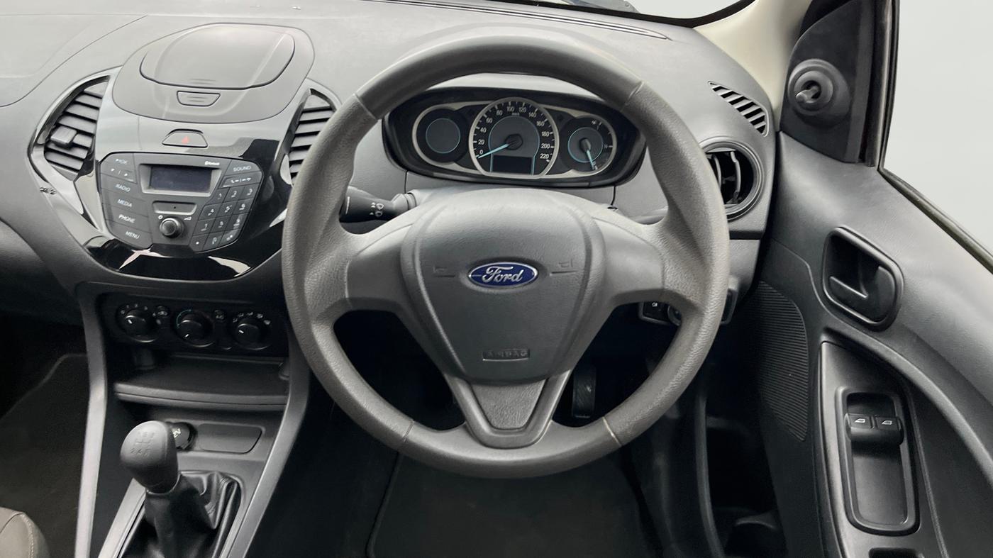 2016 Ford New Figo AMBIENTE 1.2 PETROL, Petrol, Manual, 46,356 km, Steering Wheel Close Up