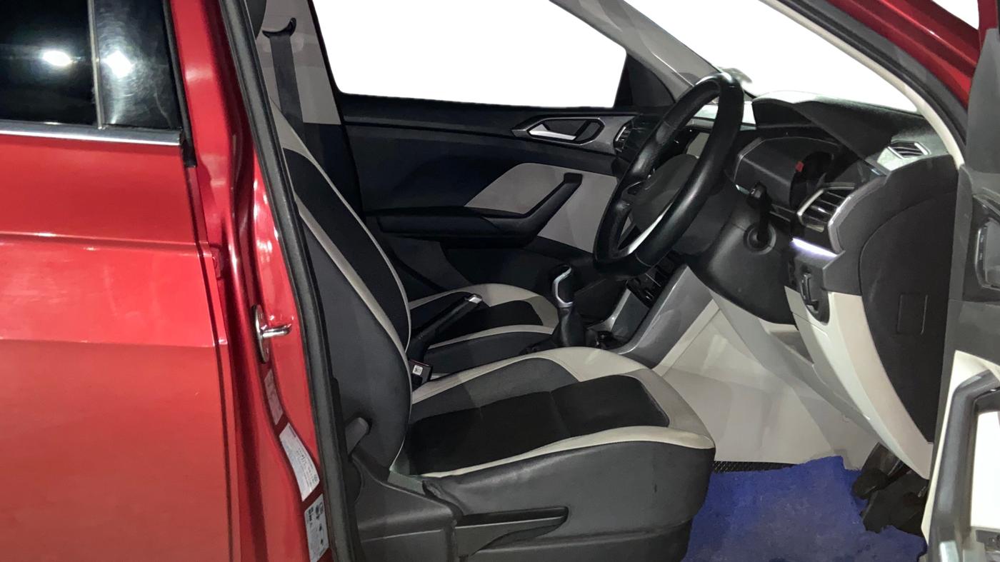 2023 Volkswagen TAIGUN TOPLINE 1.0 TSI MT, Petrol, Manual, 43,821 km, Right Side Front Door Cabin