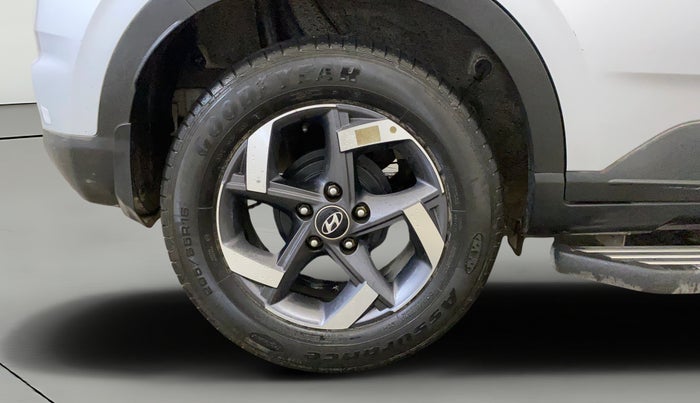 2021 Hyundai VENUE S+ 1.2, Petrol, Manual, 22,786 km, Right Rear Wheel