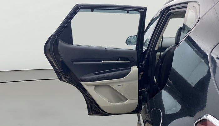 2022 KIA SONET HTX PLUS 1.0 IMT, Petrol, Manual, 29,745 km, LHS Rear Door