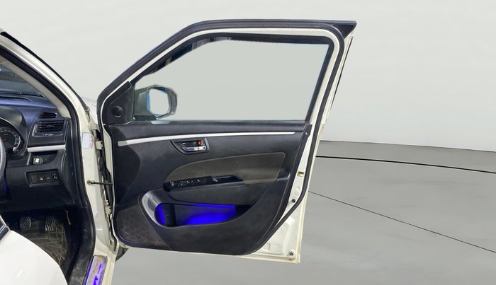 2013 Maruti Swift VXI, Petrol, Manual, 37,914 km, RHS Front Door