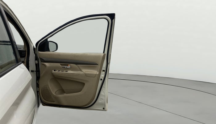 2021 Maruti Ertiga VXI SHVS, Petrol, Manual, 1,09,947 km, RHS Front Door