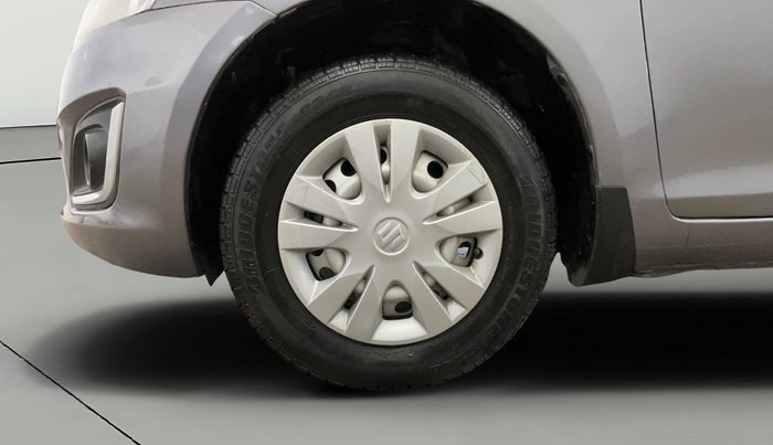 2017 Maruti Swift LXI (O), Petrol, Manual, 17,316 km, Left Front Wheel