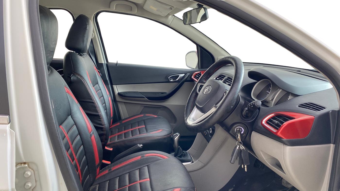 2017 Tata Tiago XZ PETROL, Petrol, Manual, 51,996 km, Right Side Front Door Cabin