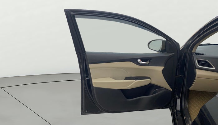 2017 Hyundai Verna 1.6 VTVT SX, Petrol, Manual, 79,333 km, LHS Front Door