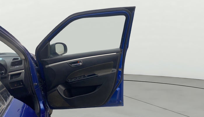 2012 Maruti Swift VXI, Petrol, Manual, 1,17,179 km, RHS Front Door