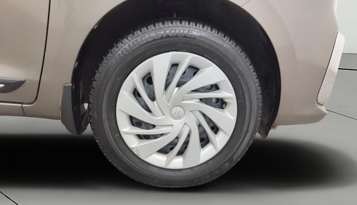 2022 Maruti Ertiga   VXI (O) CNG, CNG, Manual, 44,485 km, Right Front Wheel