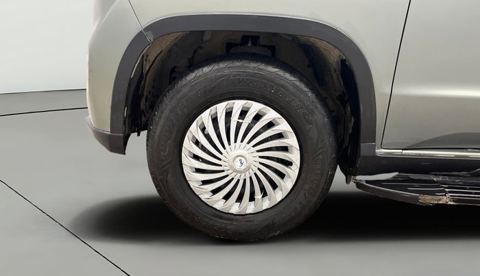 2023 Mahindra BOLERO NEO N 8, Diesel, Manual, 47,685 km, Left Front Wheel