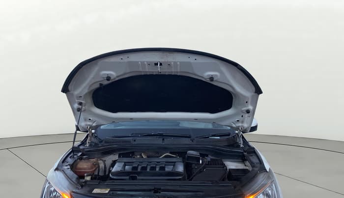 2021 Mahindra XUV700 AX 7 LUXURY D AT 7 STR, Diesel, Automatic, 77,604 km, Open Bonet
