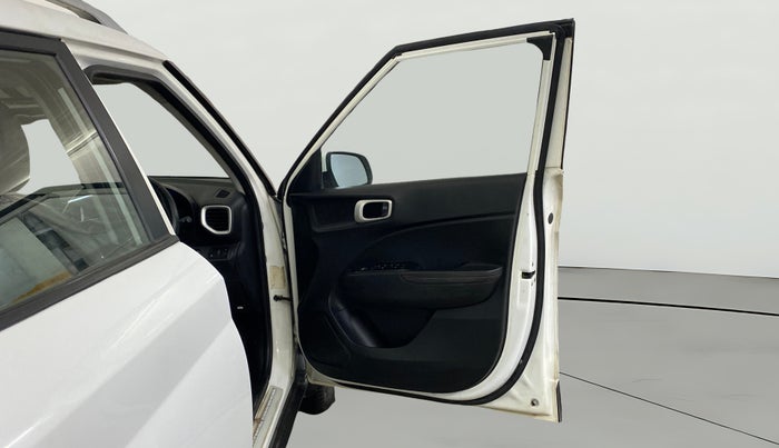 2019 Hyundai VENUE SX 1.0 (O) TURBO, Petrol, Manual, 68,302 km, RHS Front Door