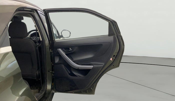 2022 Tata NEXON XM SUNROOF PETROL, Petrol, Manual, 24,651 km, RHS Rear Door