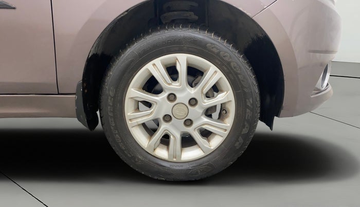 2016 Tata Tiago XZ PETROL, Petrol, Manual, 12,101 km, Right Front Wheel