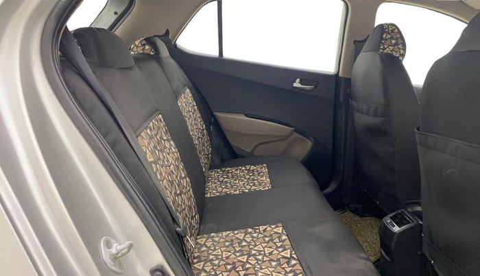 2018 Hyundai Grand i10 SPORTZ AT 1.2 KAPPA VTVT, CNG, Automatic, 86,919 km, Right Side Rear Door Cabin