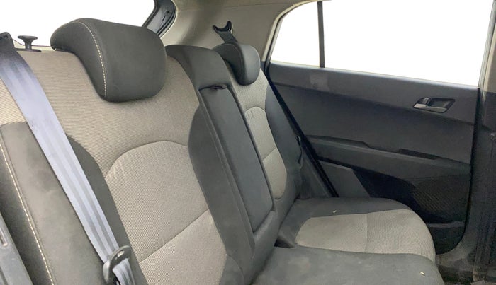 2017 Hyundai Creta SX PLUS 1.6 PETROL, Petrol, Manual, 71,305 km, Right Side Rear Door Cabin