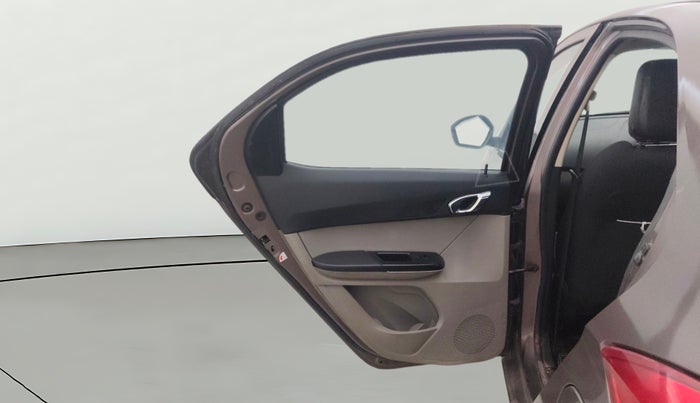 2018 Tata Tiago XZ DIESEL, Diesel, Manual, 1,47,128 km, LHS Rear Door