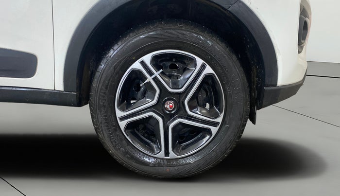 2022 Tata NEXON XE PETROL, Petrol, Manual, 44,218 km, Right Front Wheel