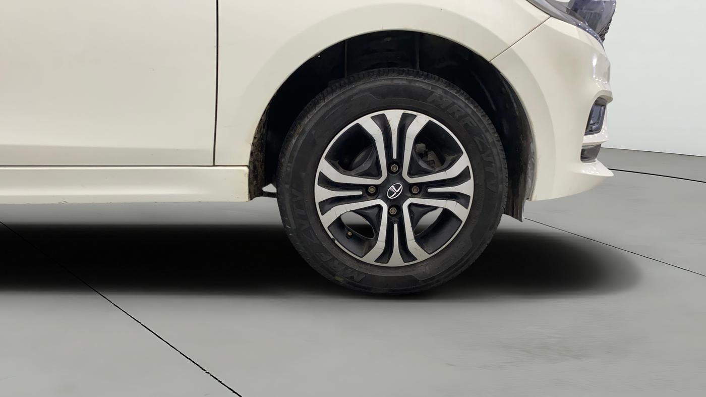 2023 Tata Tiago XT PETROL, Petrol, Manual, 25,802 km, Right Front Wheel