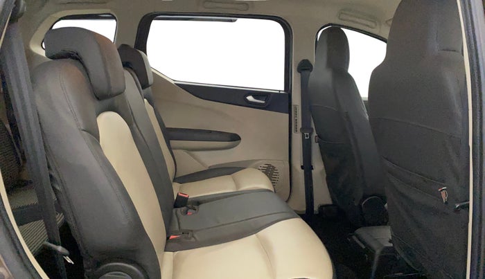 2023 Renault TRIBER RXZ AMT, Petrol, Automatic, 16,654 km, Right Side Rear Door Cabin