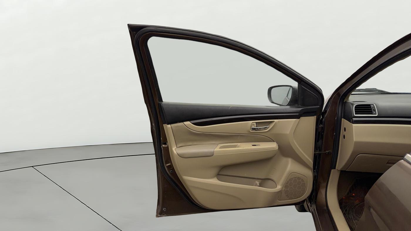 2016 Maruti Ciaz ZXI+, Petrol, Manual, 98,688 km, LHS Front Door