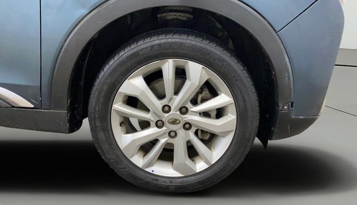 2019 Mahindra XUV300 W8 1.2 PETROL, Petrol, Manual, 84,109 km, Right Front Wheel