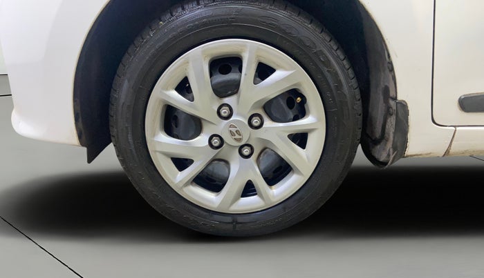 2017 Hyundai Grand i10 SPORTZ 1.2 KAPPA VTVT, Petrol, Manual, 41,714 km, Left Front Wheel