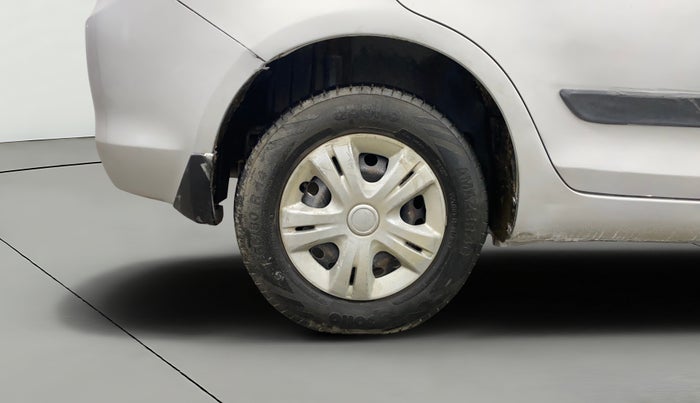 2016 Maruti Swift Dzire VDI, Diesel, Manual, 1,11,848 km, Right Rear Wheel