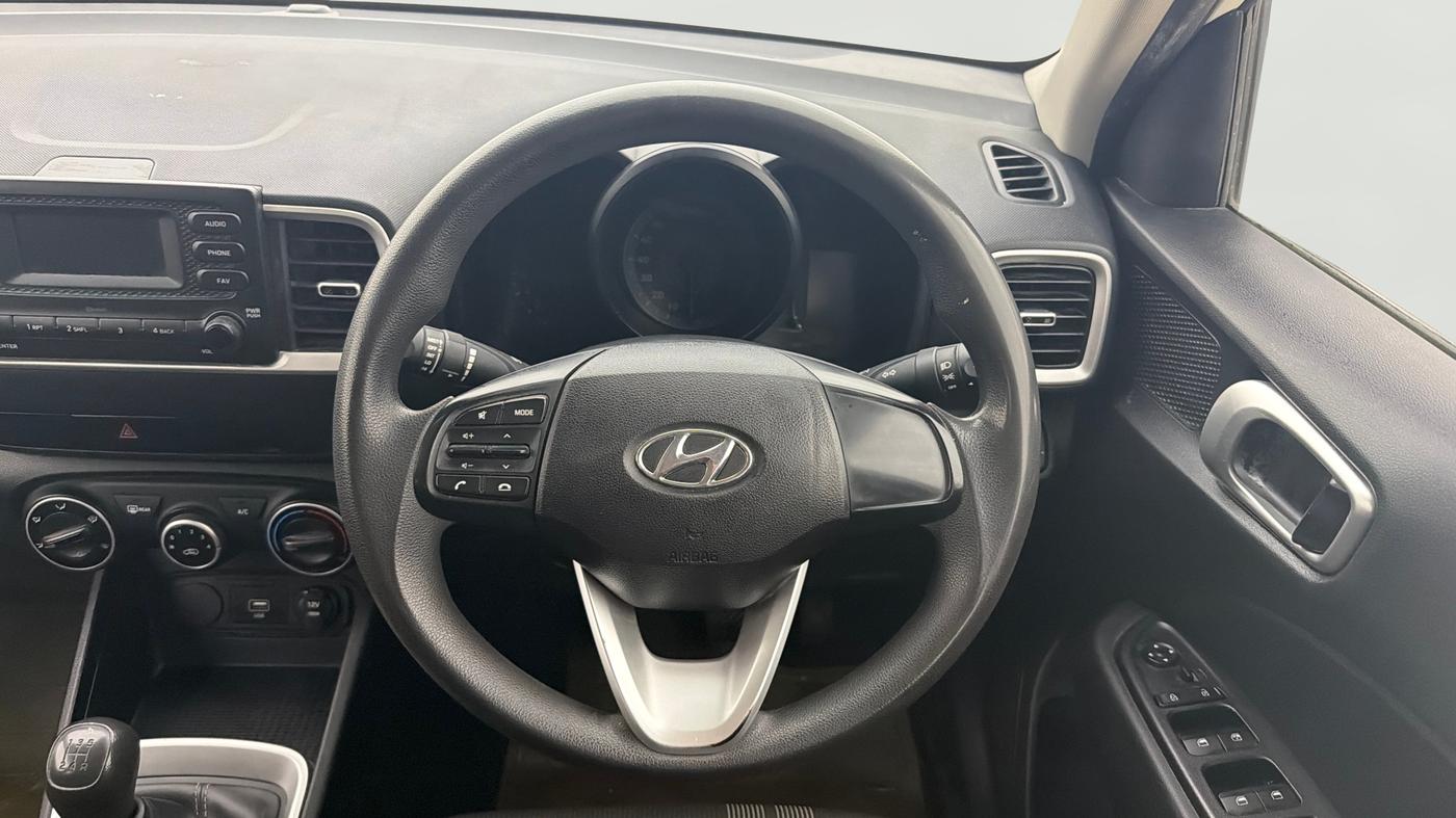 2021 Hyundai VENUE S 1.2, Petrol, Manual, 52,591 km, Steering Wheel Close Up