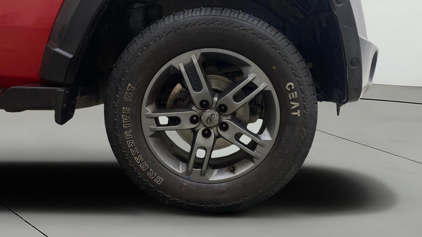 2022 Mahindra Thar LX HARD TOP 4WD MT, Diesel, Manual, 49,589 km, Right Front Wheel