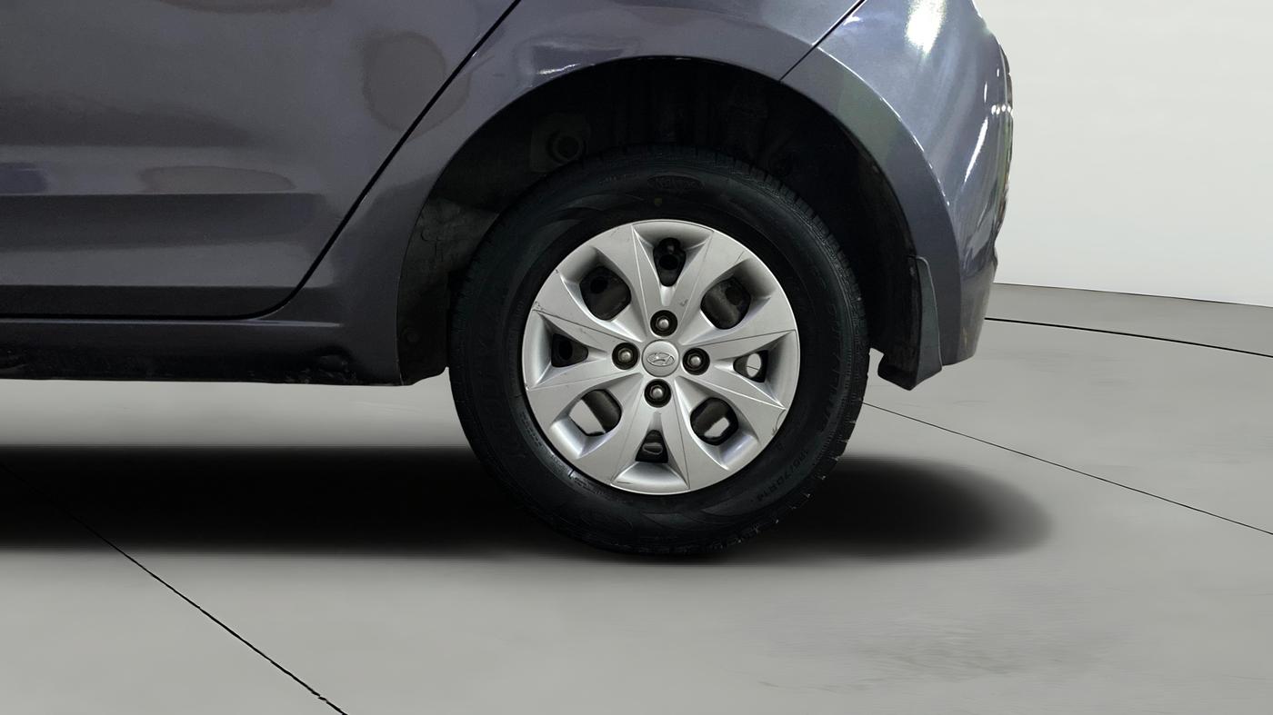 2015 Hyundai Elite i20 MAGNA 1.2, Petrol, Manual, 84,753 km, Left Rear Wheel